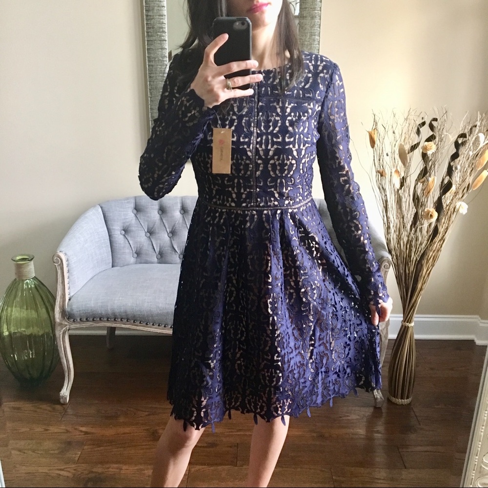 ✨NEW✨Cremieux Lace Dress - Picture 3 of 8